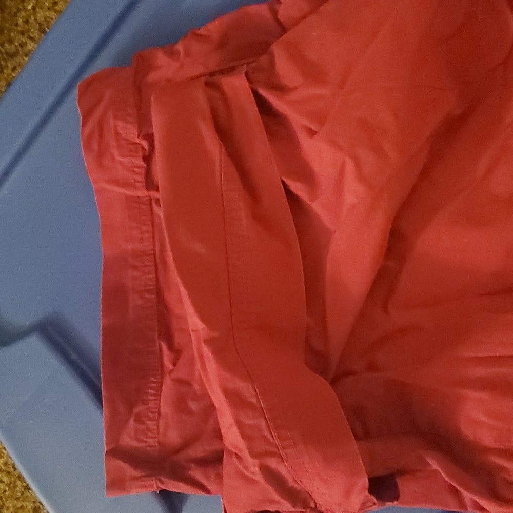Red capris - Picture 4 of 10